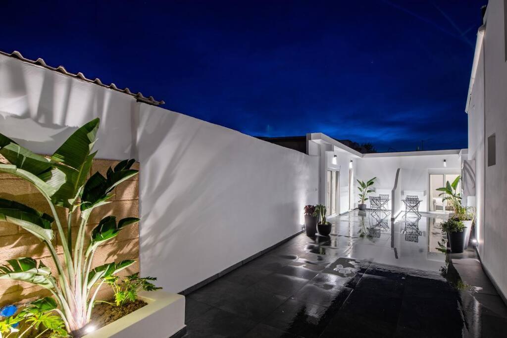 Sunwaves Beach Studio II Ialysos  Exterior foto